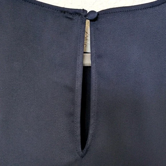 NWT Banana Republic Navy Blue Satin Sleeveless Shell Top Women's XL - Picture 4 of 5